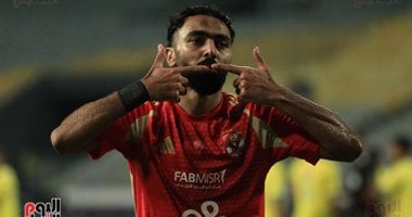 حفلة في ليلة التتويج.. حسين الشحات يسجل الهدف الخامس للنادي الأهلي في شباك فاركو