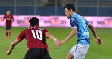 محمد حمدي يتعرض للطرد في مباراة بيراميدز ضد سيراميكا
