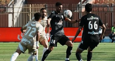 انطلاق مباراة الأهلي وفاركو في جولة حاسمة من الدوري الممتاز