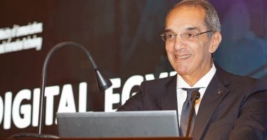 وزير الاتصالات يؤكد تقديم خدمات جديدة لـ60 مليون مواطن في قرى مشروع حياة كريمة