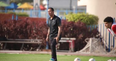 محاضرة فنية من أحمد عبد العزيز لنجوم سموحة قبل المواجهة المرتقبة ضد زد