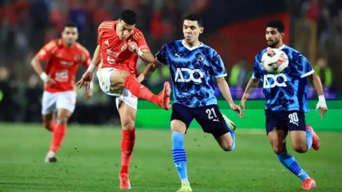 سيناريوهات فوز الأهلي وبيراميدز بلقب الدوري الممتاز