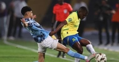 جمهور بيراميدز يتلقى دخلة مثيرة في مواجهة صن داونز.. شاهد الفيديو