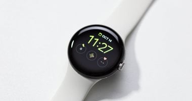 جوجل تطلق طريقة شحن مبتكرة لساعة Pixel Watch 4 الجديدة بشكل لاسلكي