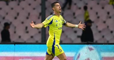 رونالدو يكتب رسالة مؤثرة لمدربه بيولي بعد مغادرته النصر