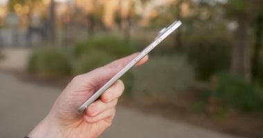 بطارية iPhone 17 Air تواجه الانتقادات بسبب تصميمها الرقيق والمعدني
