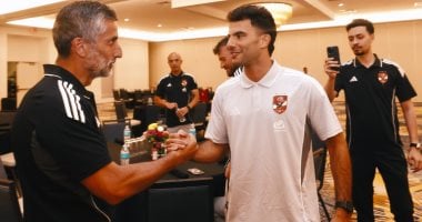 استمتع بلحظات استقبال نجوم الأهلي لزيزو خلال معسكرهم في ميامي