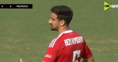 الظهور الأول لـ بن رمضان بقميص الأهلي في مباراة ودية ضد باتشوكا.. شاهد الصورة