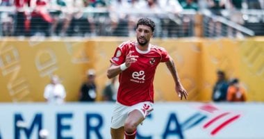 صاحب الهاتريك.. وسام أبو على يتألق في مباراة الأهلى وبورتو