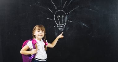 5 استراتيجيات لتحفيز ذكاء طفلك وتطوير مهاراته بذكاء