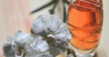 5 أبراج تعرف كيف تختار العطر المناسب دون تردد.. أذكى من خبراء العطور
