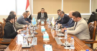 وزير الإسكان يستقبل الرئيس التنفيذي لشركة “تايتان كابيتال” اليابانية لبحث آفاق التعاون المشتركة