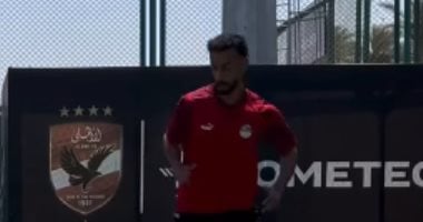 عبد القادر يواصل تدريباته في التتش قبل اتخاذ قرار نهائي بشأن مستقبله مع الأهلي.. صور