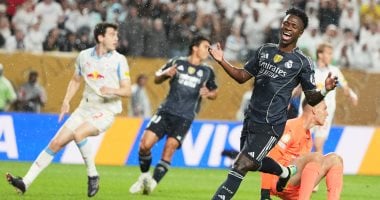 الشوط الأول، ريال مدريد يحقق التقدم على سالزبورغ بهدفين