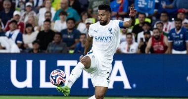 سالم الدوسري يتفوق على حسين الشحات ويعادل ميسي في ليلة تألق الهلال