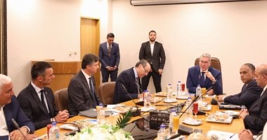 وزير البترول يراقب أداء الإنتاج والتحديات المستقبلية من داخل شركة عجيبة