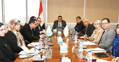 وزير الإسكان يتابع وضع الاستراتيجية الوطنية للعمران والبناء البيئي والمستدام