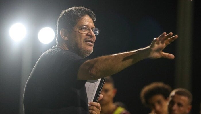 بعد التتويج بكأس مصر.. الزمالك يقرر تكريم أيمن الرمادي
