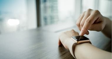 تقرير: تراجع شحنات الساعات الذكية على مستوى العالم بنسبة 2% خلال الربع الأول من 2025