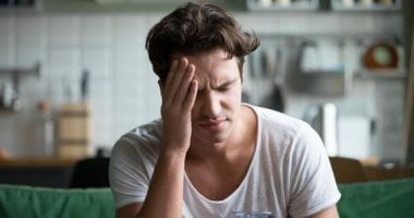 هل دماغك يتأخر 15 ثانية؟ دراسة تكشف أنك تختبر الماضي بدلاً من الحاضر
