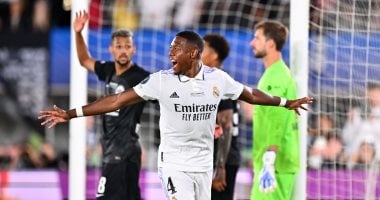 ألابا يؤكد استمراره مع ريال مدريد ويحسم الجدل حول مصيره الشخصي