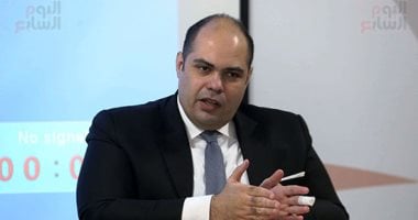 كيف يؤثر الالتزام بقانون حماية المنافسة ومنع الاحتكار على الشركات؟
