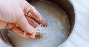 10 استخدامات مبتكرة للأرز تشمل الكمادات وإصلاح الأدوات ومستلزمات للأطفال