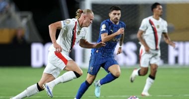 الهلال يُبهر الجميع.. الصحف السعودية تحتفي بالرباعية التاريخية أمام مان سيتي
