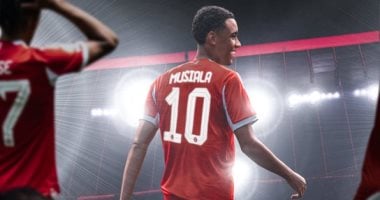 جمال موسيالا يظهر بالقميص رقم 10 في صفوف بايرن ميونخ