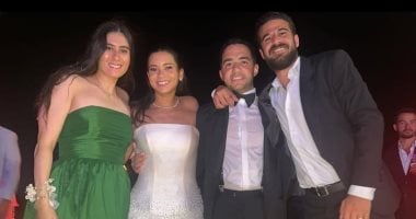 زينة ميكيوي نجمة الاسكواش تحتفل بزفافها وسط أضواء النجوم في اللعبة.. صور