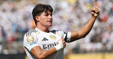 فران جارسيا يحصل على جائزة أفضل لاعب في مباراة ريال مدريد ضد دورتموند