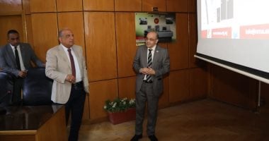 وزير الكهرباء يلتقي برئيس وخبراء “المواد النووية” لمناقشة توطين الصناعة المحلية