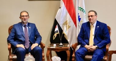 رئيس “التنظيم والإدارة” يلتقي برئيس “سلامة الغذاء” لاستكشاف آفاق التعاون المشترك