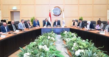 كامل الوزير يؤكد على صرف مستحقات شركات صناعة السيارات المسجلة في برنامج دعم الصادرات