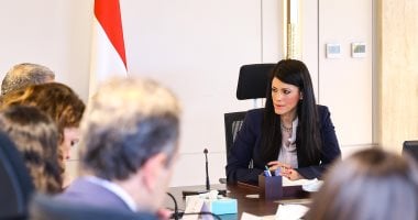 رانيا المشاط تتعاون مع البنك الأوروبي لتحقيق أكبر استفادة من برنامج تخفيض الانبعاثات في قطاع الصناعة