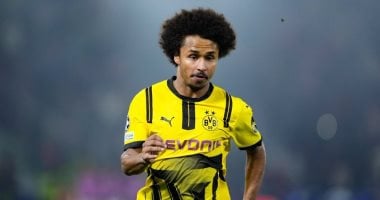 كريم أديمي يفضل البقاء في دورتموند ويرفض الانتقال إلى الدوري الإيطالي