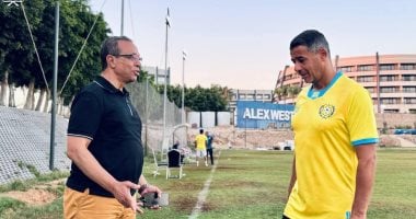 نصر أبو الحسن يتفقد معسكر برج العرب لتحفيز لاعبي الإسماعيلي قبل انطلاق الموسم الجديد