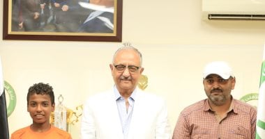 اجتماع رئيس نادى البنك الأهلى مع ناشئ القطار ووالده لحل قضايا اللاعب