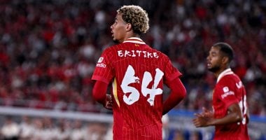 هوجو إيكيتيكي يتألق في انتصار ليفربول بثلاثية على يوكوهاما ودياً