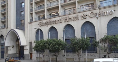 كيف تسهم جهود ترميم الفنادق التاريخية في جذب الزوار؟