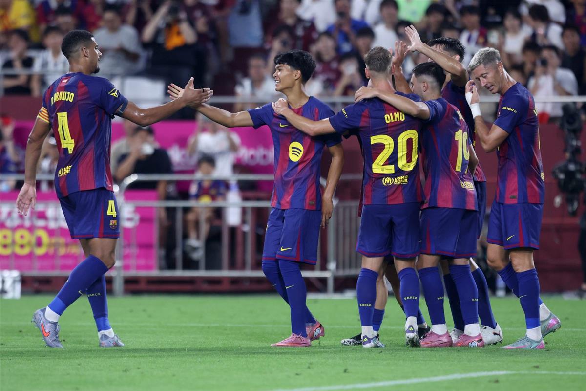 أندية دوري المحترفين السعودي تستثمر 60 مليون يورو في صفقة برشلونة