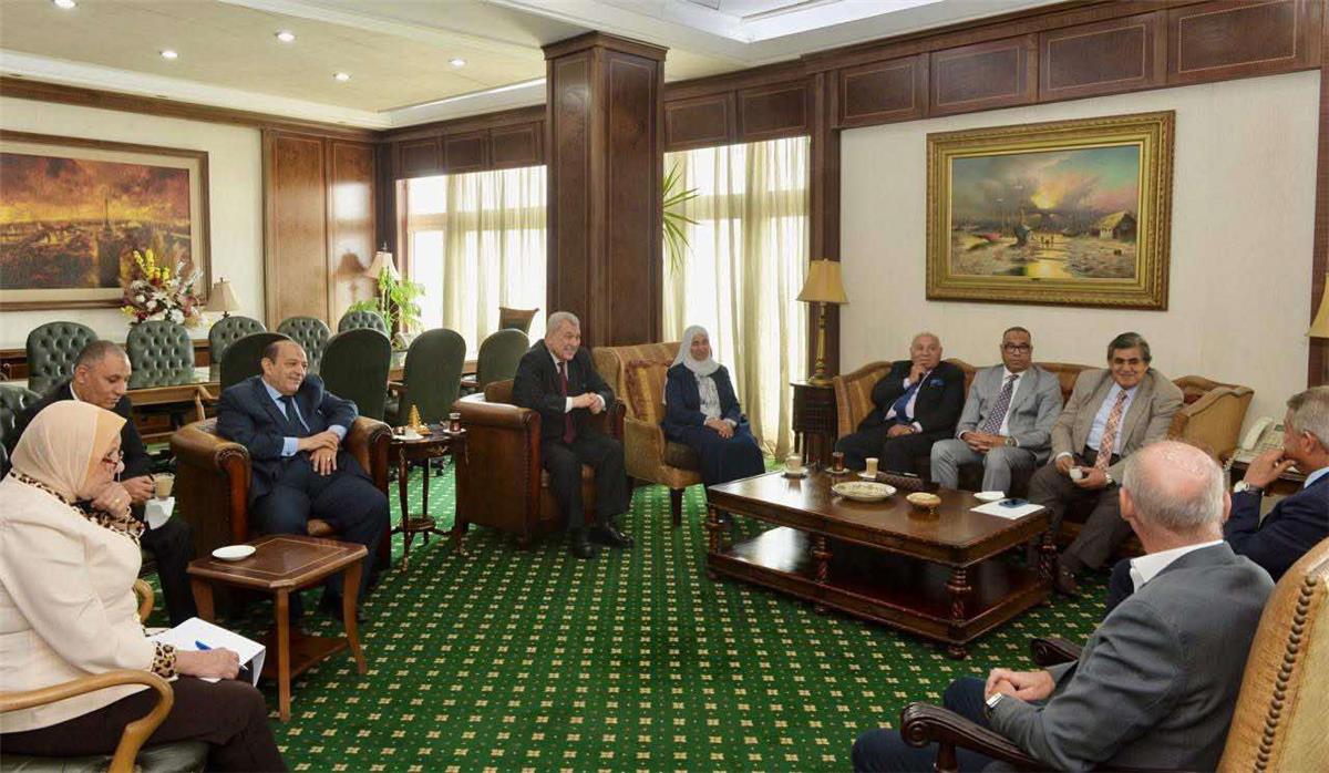 خالد عبد العزيز يناقش مستقبل الإعلام الرياضي مع اللجنة الجديدة لضبط الأداء