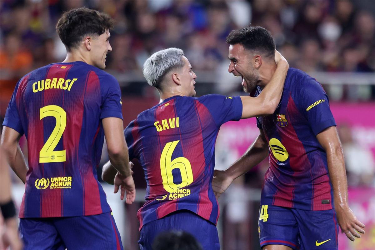 رونالدو يطلب من إدارة النصر التفاوض مع نجم برشلونة الجديد