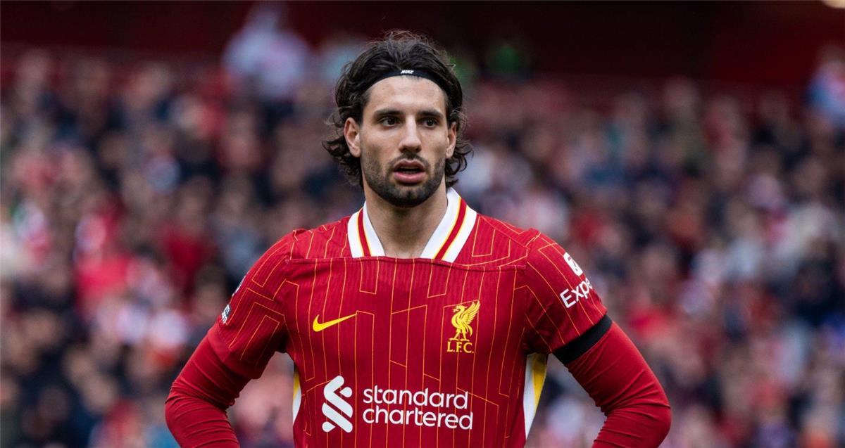 سوبوسلاي يمنح ليفربول تقدمًا مبكرًا ضد ميلان بهدف رائع