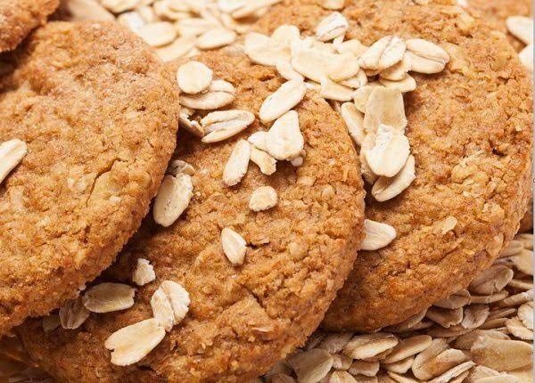 للرجيم حلو دايب.. جربي بسكويت الشوفان بجوز الهند بطعم خفيف ولذيذ يشبع