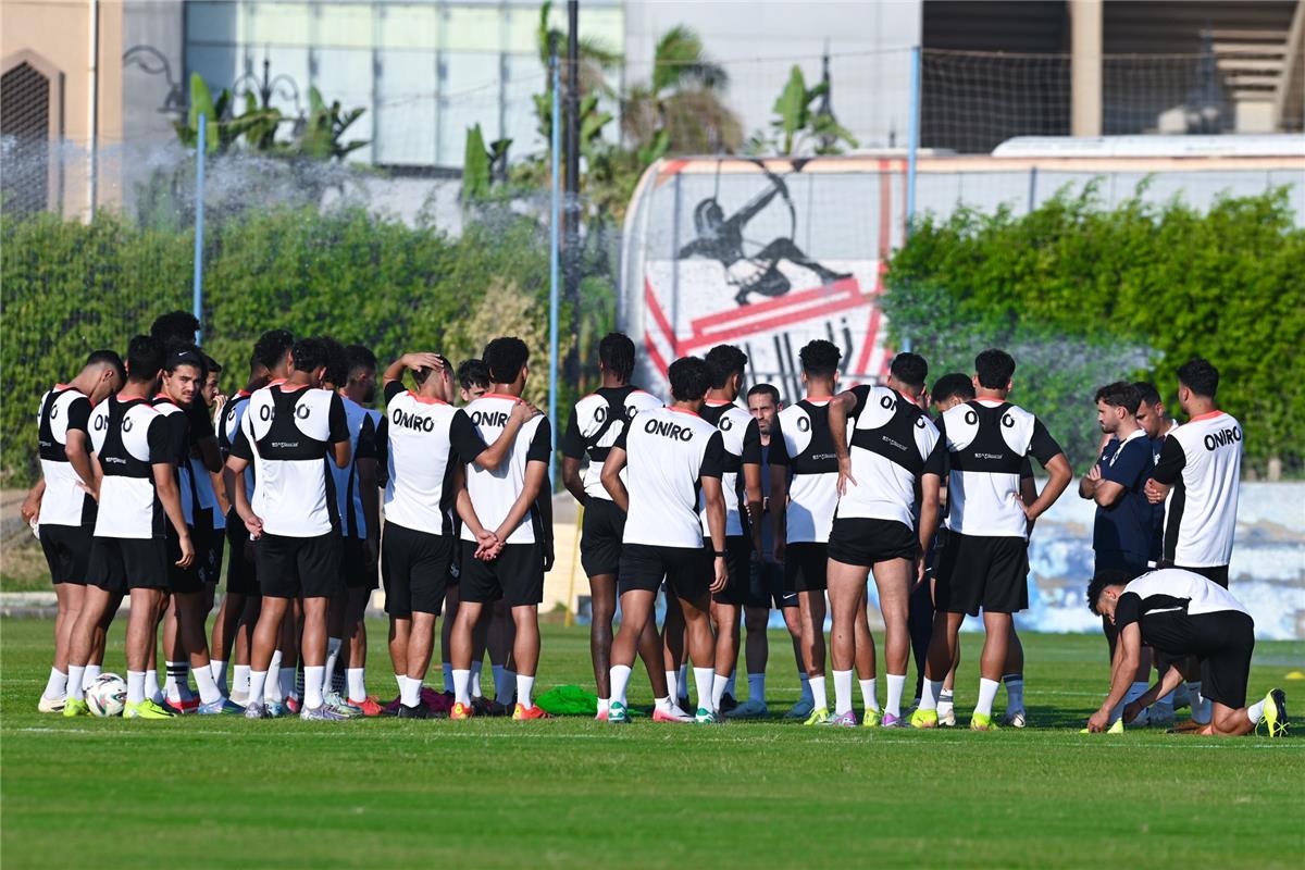 فيريرا يتحدث للاعبي الزمالك في مران الفريق وتدريبات تأهيلية للثنائي المصاب