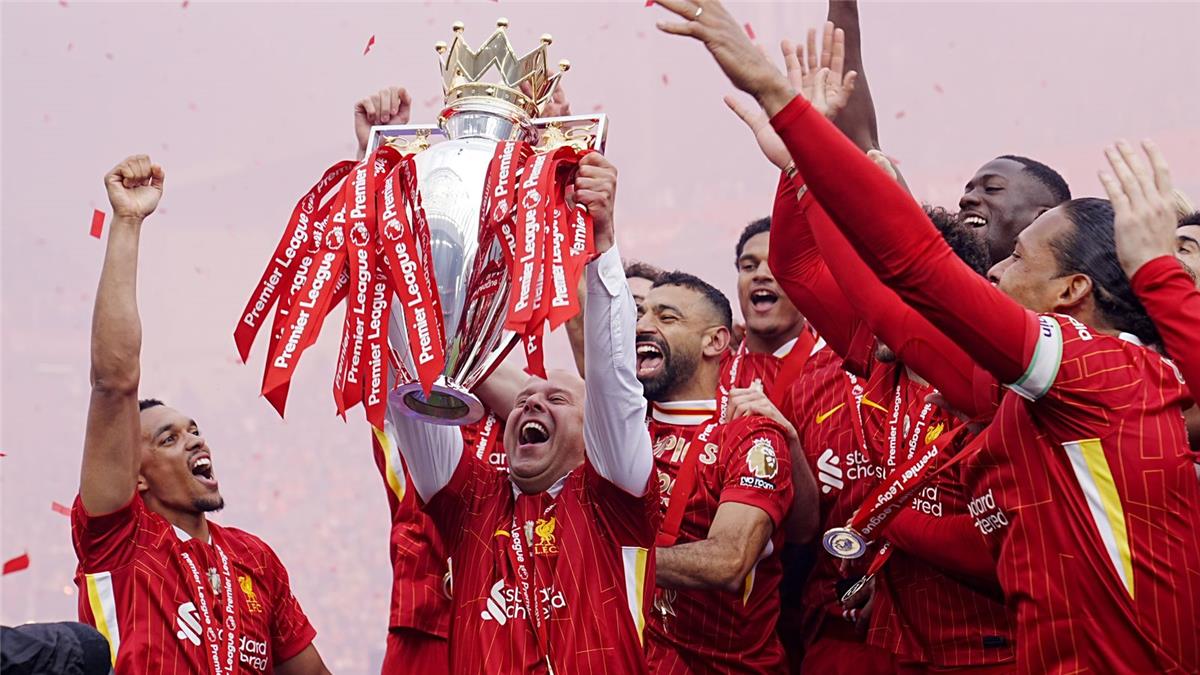 ليفربول يضع عينه على صفقة جديدة سعيًا لتعزيز صفوف الفريق