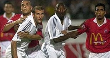 الأهلي يتفوق على ريال مدريد بهدف صنداى في قمة مباراة القرن