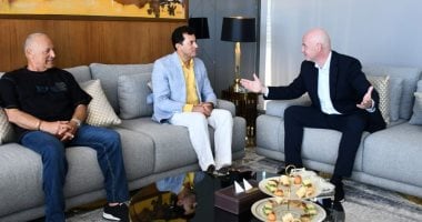 إنفانتينو يقضي عطلة مع أسرته في العلمين ويلتقي وزير الرياضة 5 إنفانتينو يقضي عطلة مع أسرته في العلمين ويلتقي وزير الرياضة