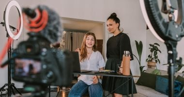 يوتيوب يعزز تجربة المستخدمين بميزة جديدة مشابهة لرامج التعاون في انستجرام